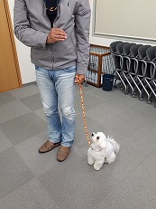 家庭犬訓練士講座でスワレの練習